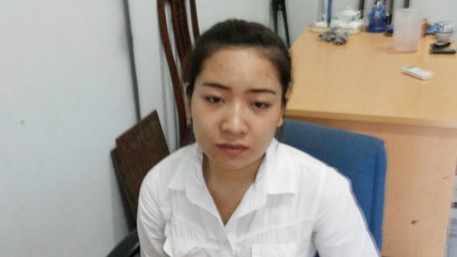 Bắt nữ quái trộm đồ, lòi ra kẻ có lệnh truy nã Lại Phương Giang tại trụ sở Công an phường Mai Dịch (Cầu Giấy, Hà Nội)